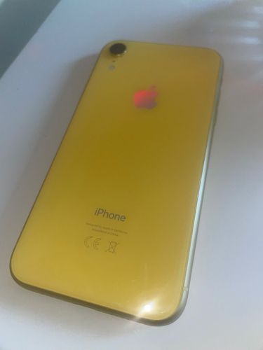 iPhone XR 128 GB yellow 