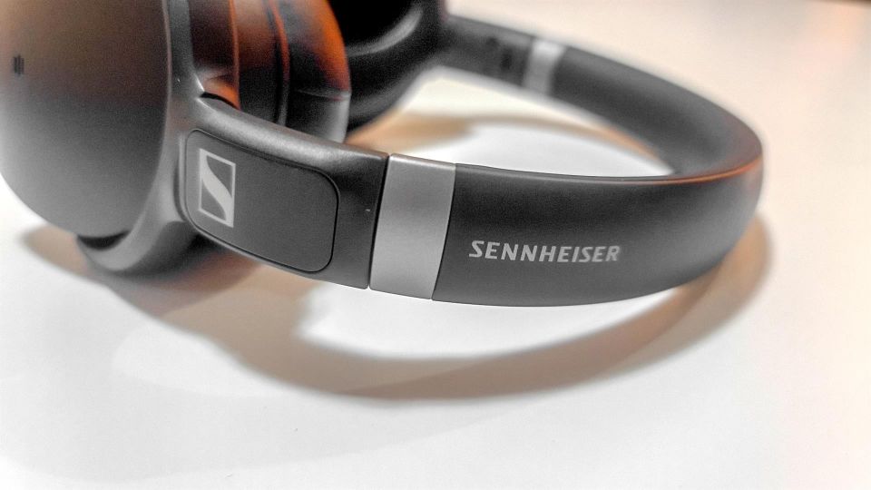 Sennheiser HD 450BT Noise-Canceling Wireless