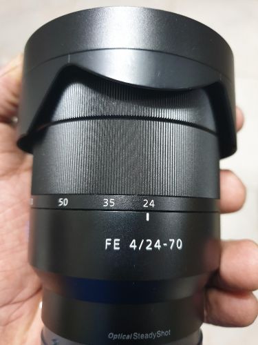 Sony zeiss 24-70 f4 lens