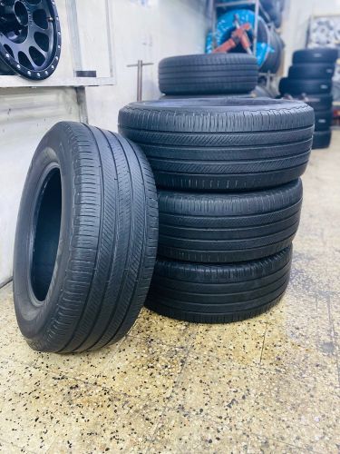 Michelin 285-60-18 Used