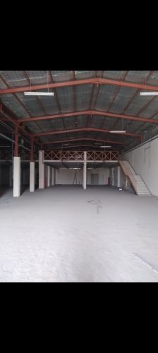 For rent store 2100 meters