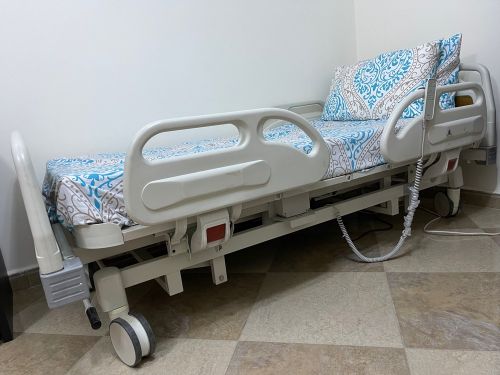 Fully Electric Hospital Bed