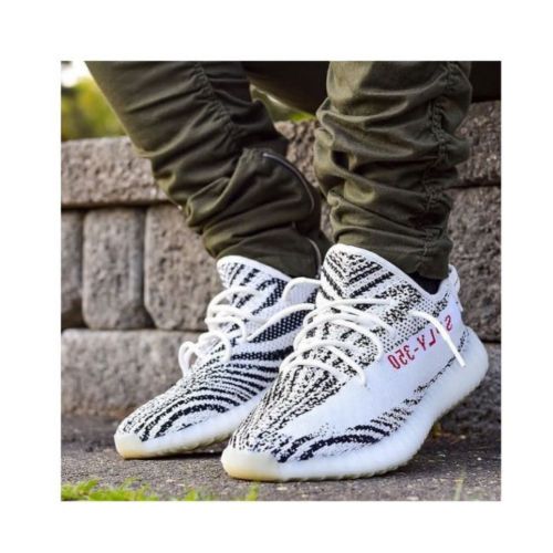 Adidas Yeezy Boost zebra