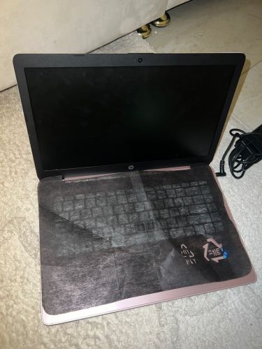 laptop pink  